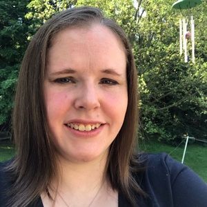 Meet your Posher, Elizabeth